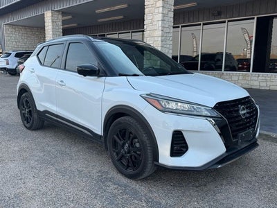 2023 Nissan Kicks SR