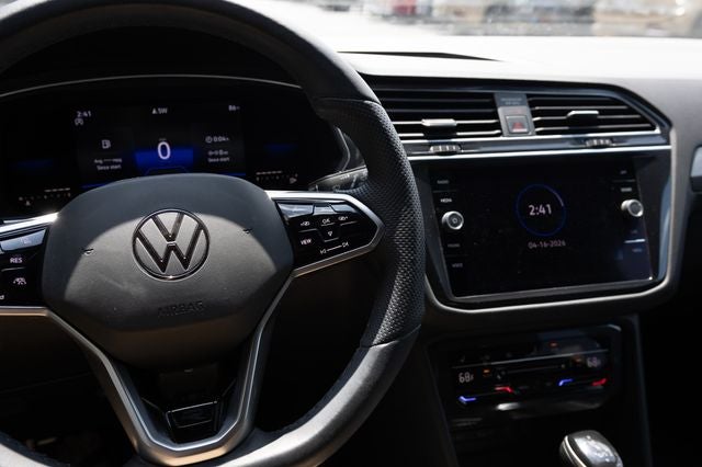 2022 Volkswagen Tiguan 2.0T SE R-Line Black