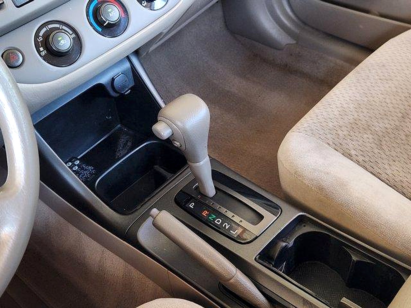 2004 Toyota Camry LE