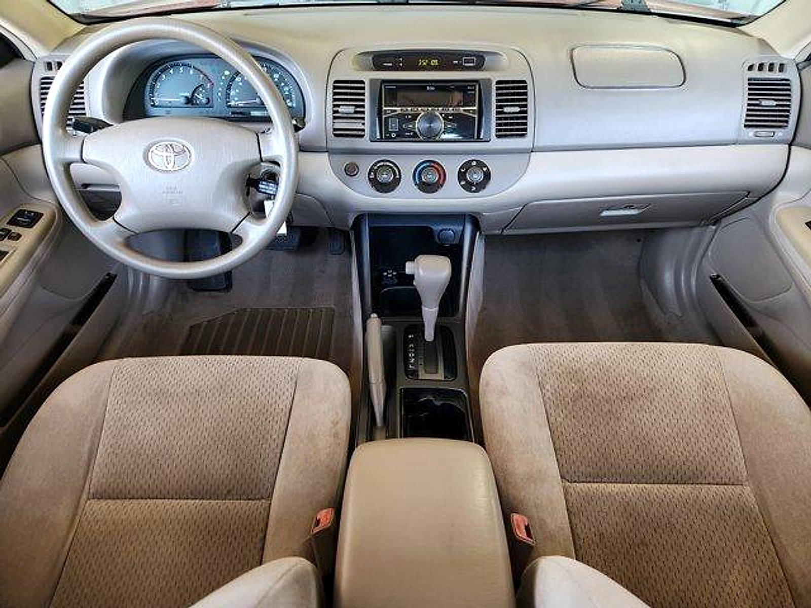2004 Toyota Camry LE