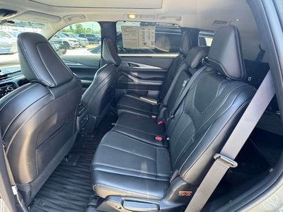 2023 INFINITI QX60 LUXE