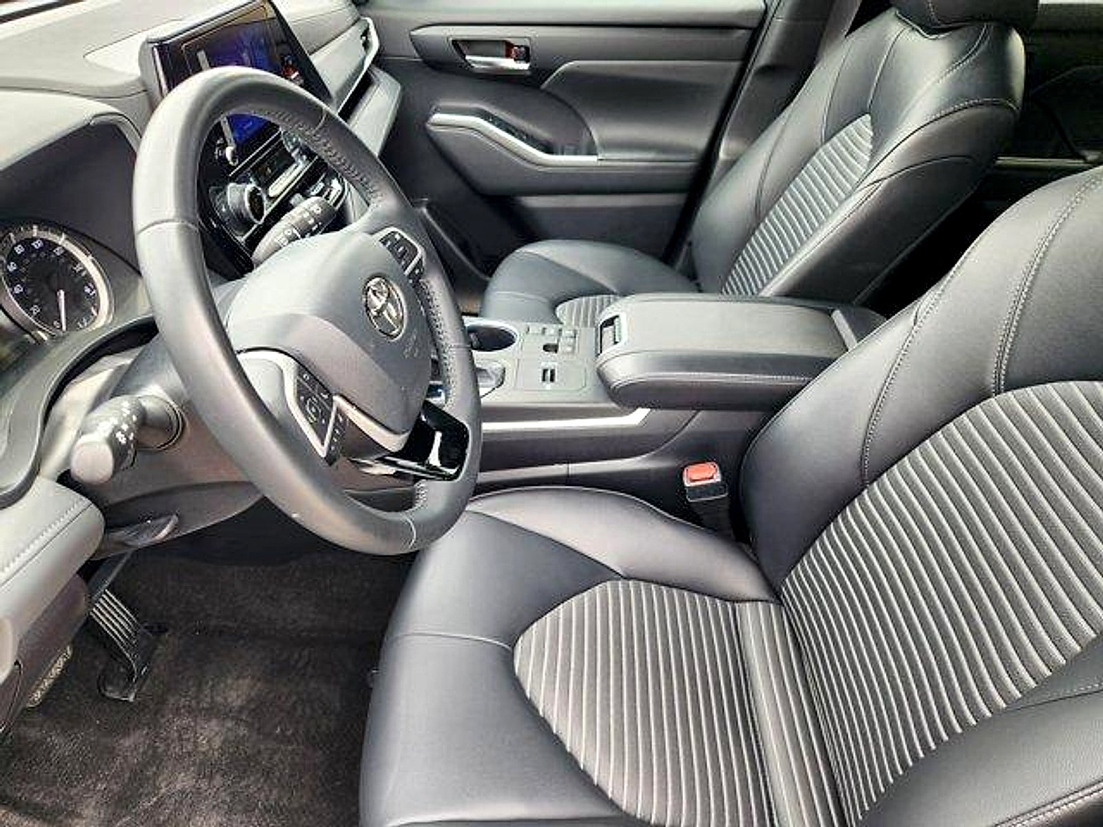 2023 Toyota Highlander XSE (A8) 4DR FRONT-WHEEL DRIVE