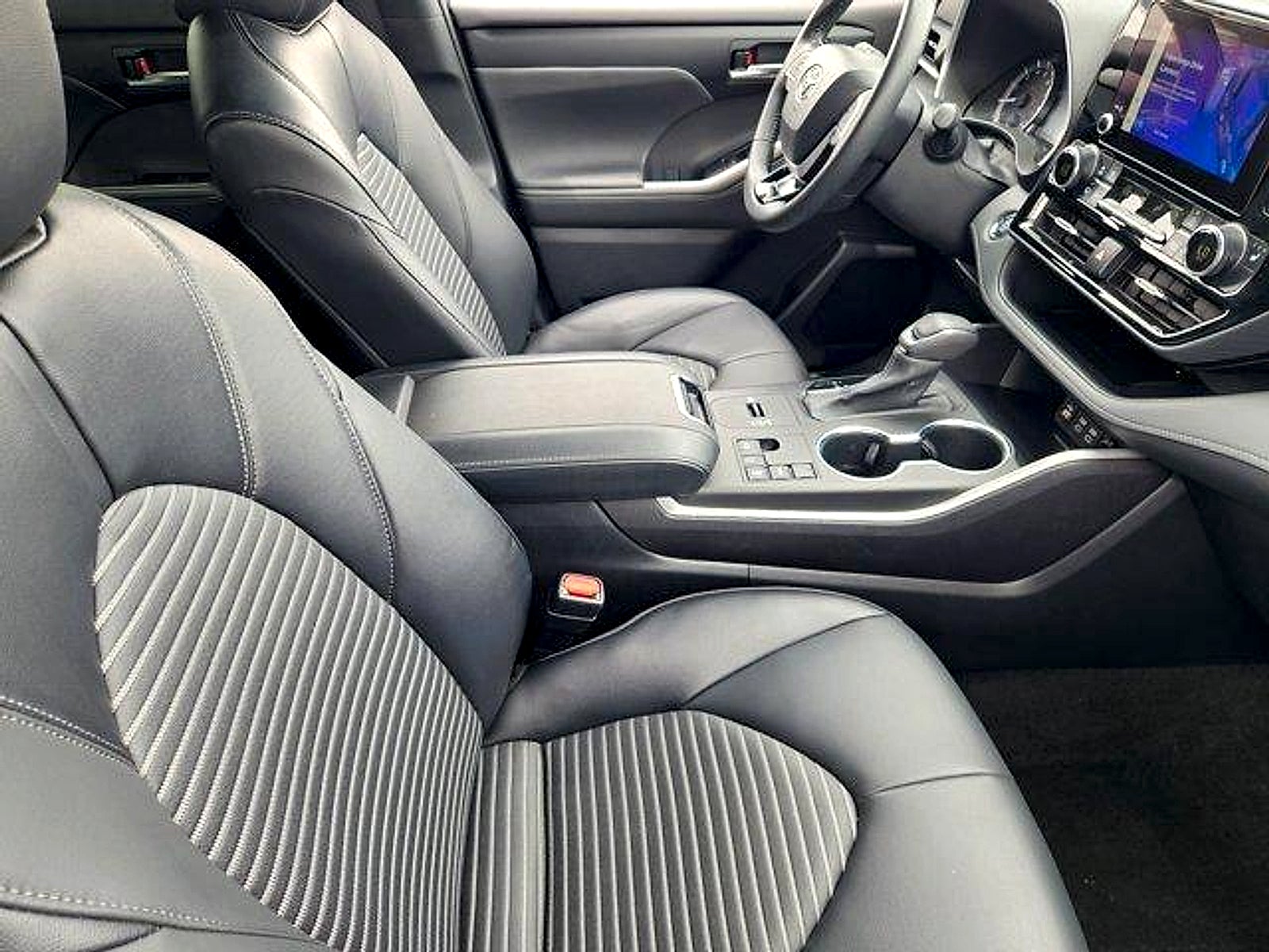 2023 Toyota Highlander XSE (A8) 4DR FRONT-WHEEL DRIVE