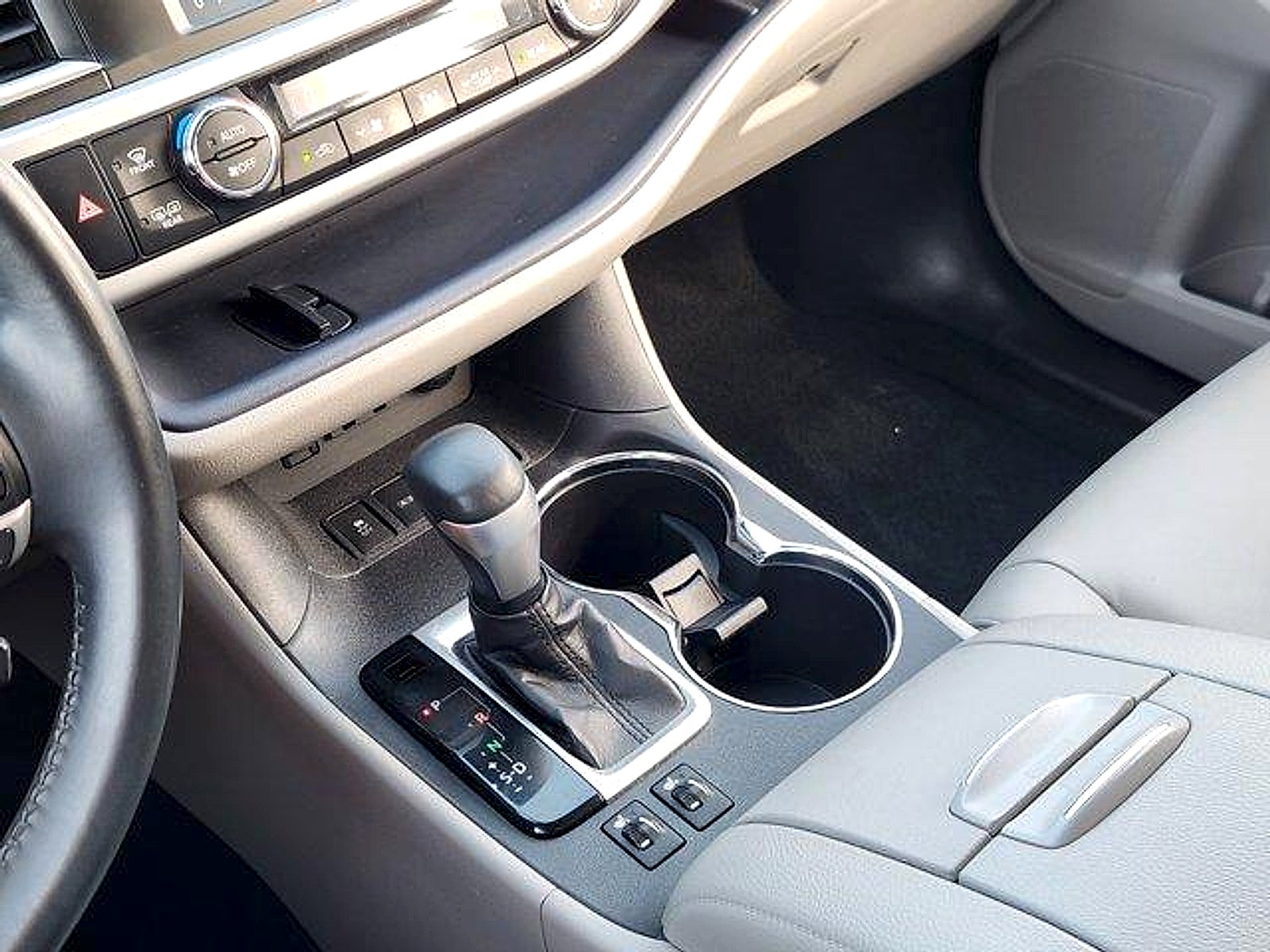 2019 Toyota Highlander XLE FWD V6