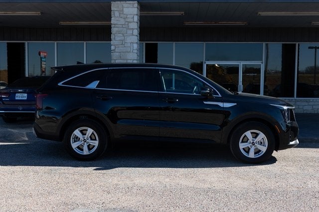 2025 Kia Sorento LX