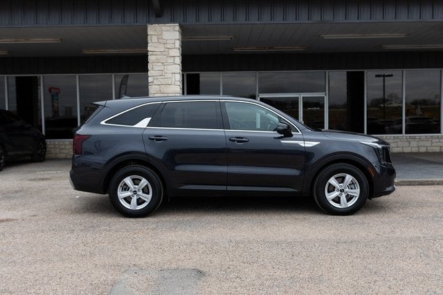 2025 Kia Sorento LX