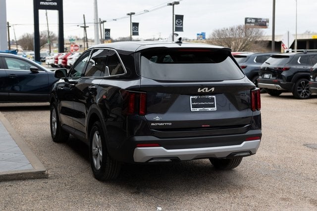 2025 Kia Sorento LX