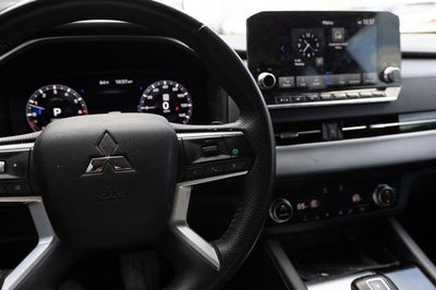 2024 Mitsubishi Outlander SEL