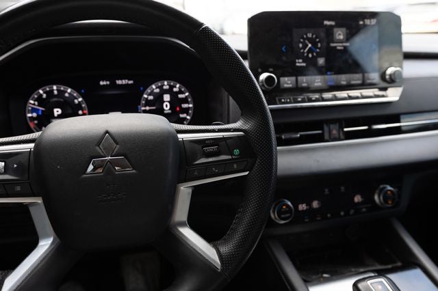 2024 Mitsubishi Outlander SEL