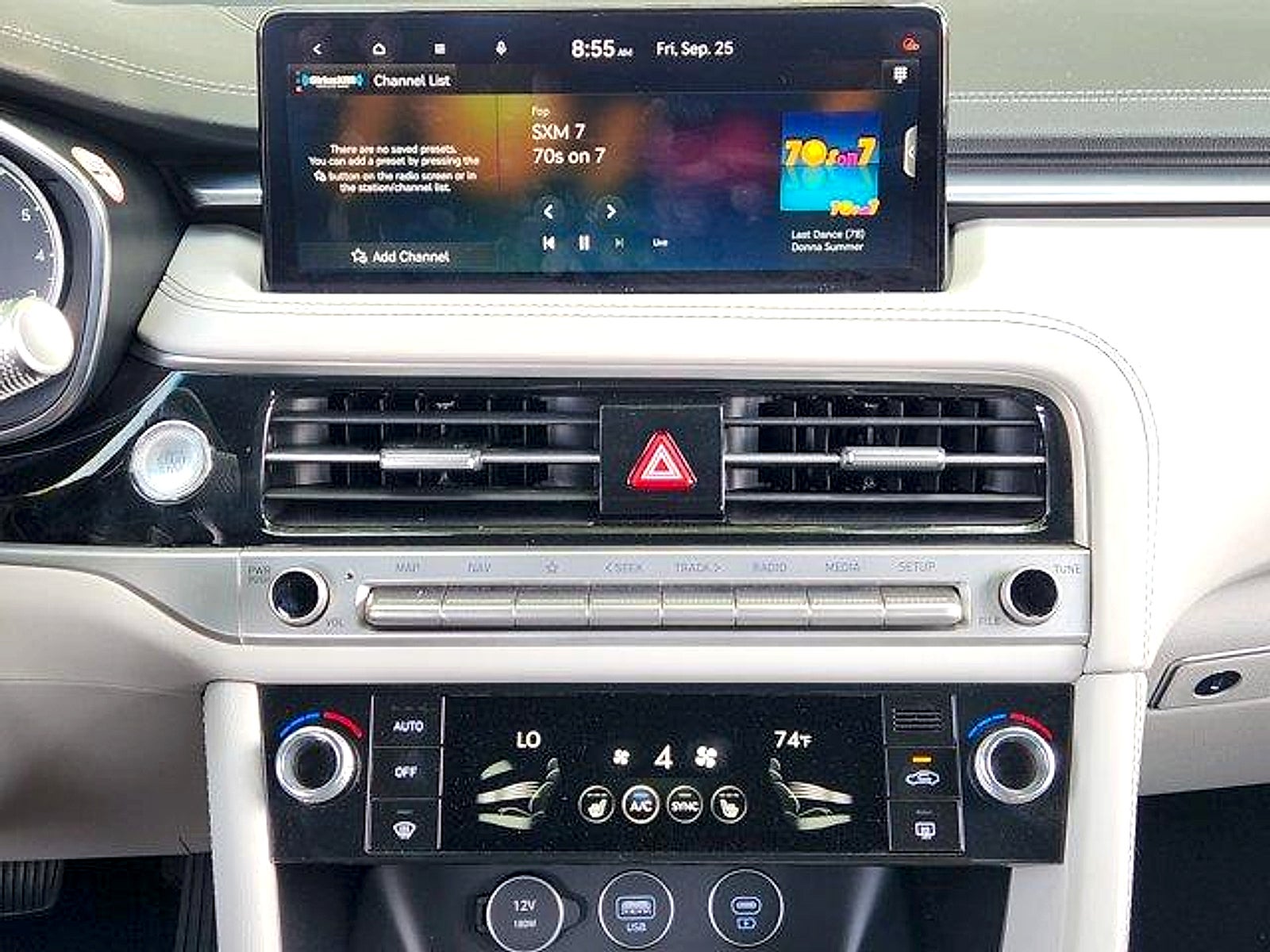 2025 Genesis G70 2.5T RWD