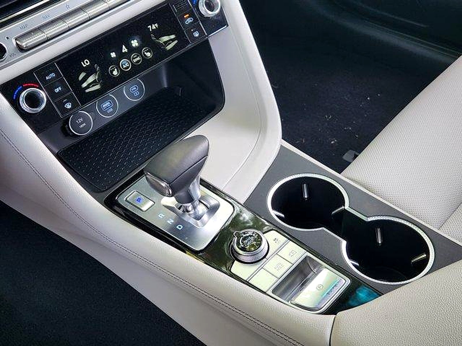 2025 Genesis G70 2.5T RWD
