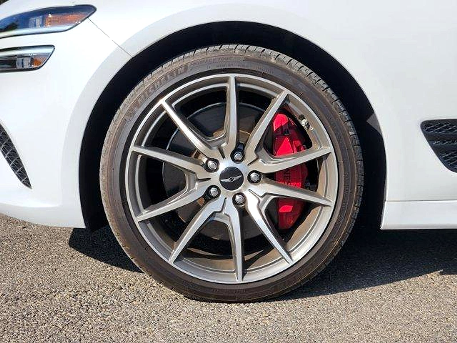 2025 Genesis G70 2.5T RWD