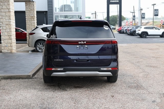 2024 Kia Carnival LX