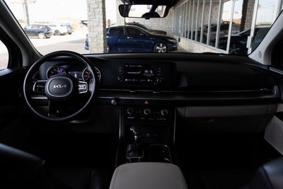 2024 Kia Carnival LX