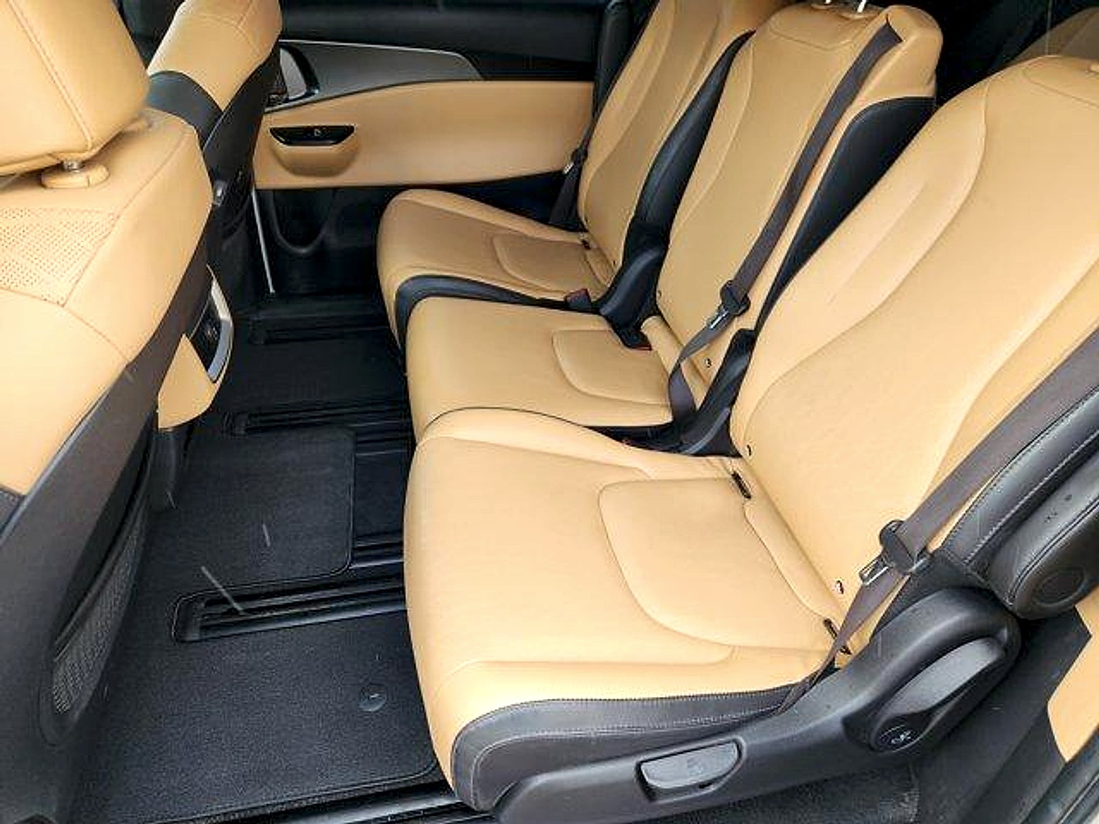2022 Kia Carnival LX SEAT PACKAGE