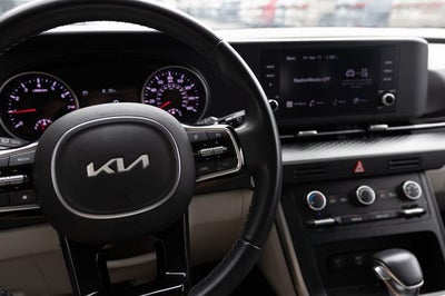 2023 Kia Carnival LX Seat Package