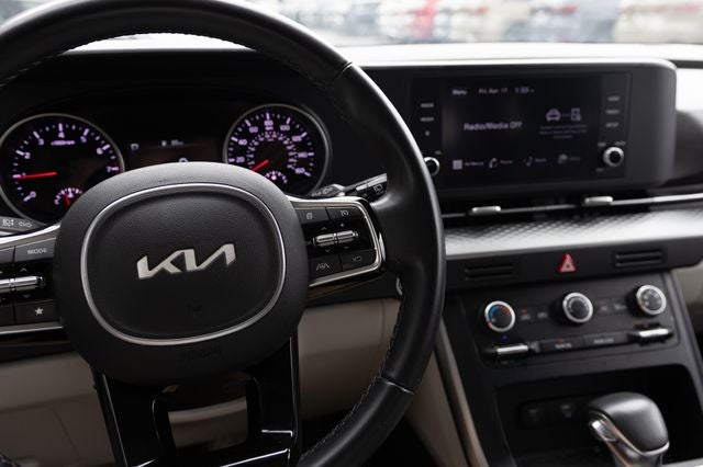 2023 Kia Carnival LX Seat Package