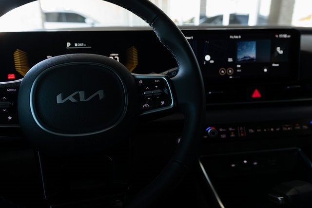 2025 Kia Carnival EX