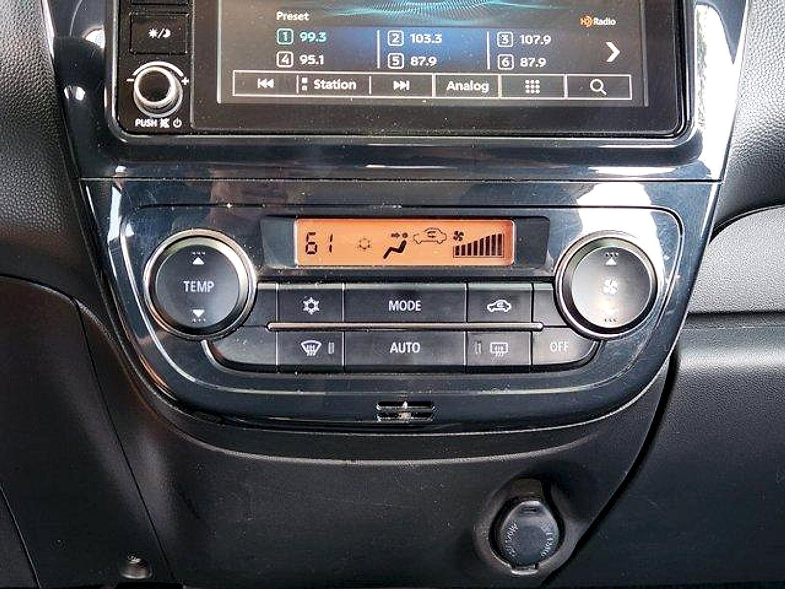 2024 Mitsubishi Mirage ES